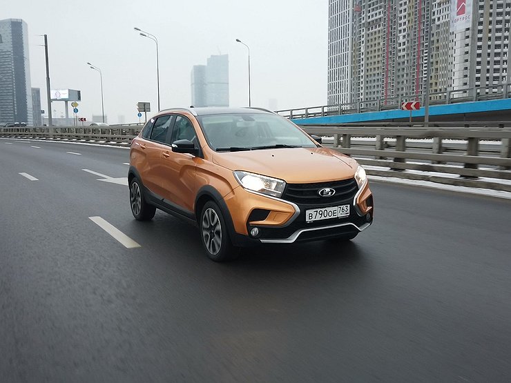Как растопить женское сердце: видео тест-драйв LADA XRAY Cross