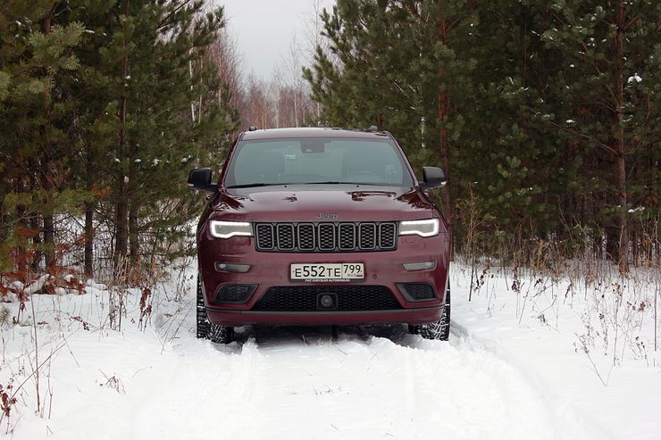 Положительные вибрации: тест-драйв Jeep Grand Cherokee S Limited 2 Положительные вибрации: тест-драйв Jeep Grand Cherokee S Limited