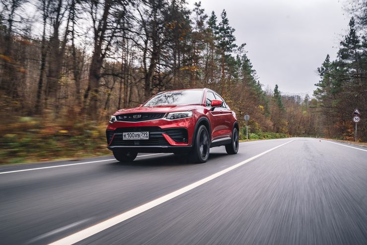 Ничего себе заявочка: тест-драйв нового премиум-кроссовера Geely Tugella