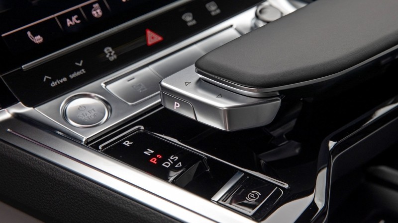 Подпитываем интерес к&nbsp;четырём кольцам, разряжая Audi e-tron