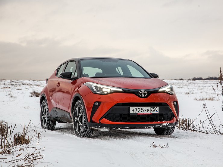 Тест-драйв обновленной Toyota C-HR: выбираем лучшие версию и мотор