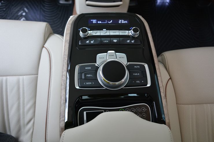 &laquo;Кореец&raquo; по-пацански: тест-драйв нового Genesis G90