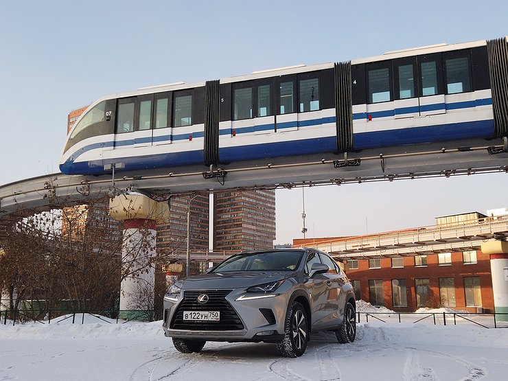 О чем мечтают женщины: видео тест-драйв кроссовера Lexus NX 300