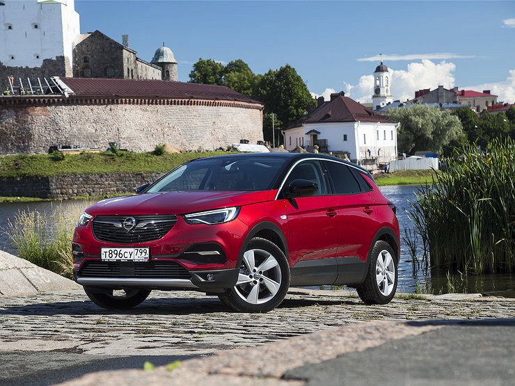 Мистер «Икс»: длительный тест-драйв Opel Grandland X 1 Мистер «Икс»: длительный тест-драйв Opel Grandland X