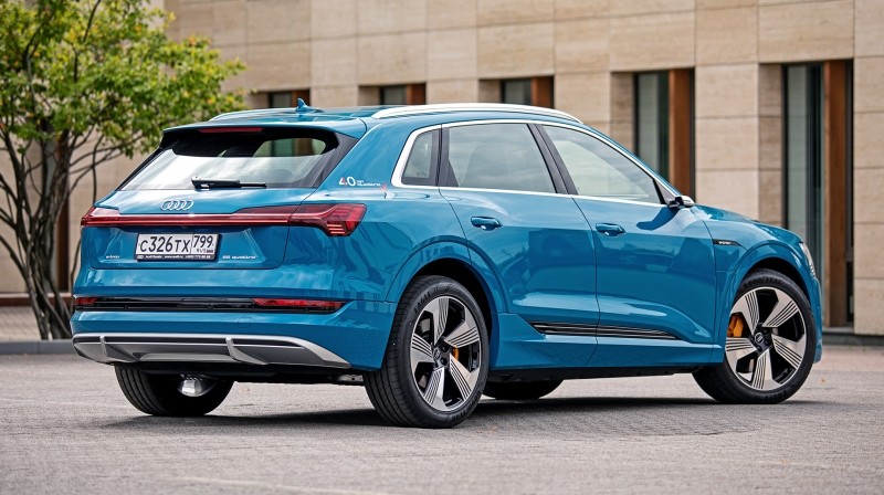 Подпитываем интерес к&nbsp;четырём кольцам, разряжая Audi e-tron