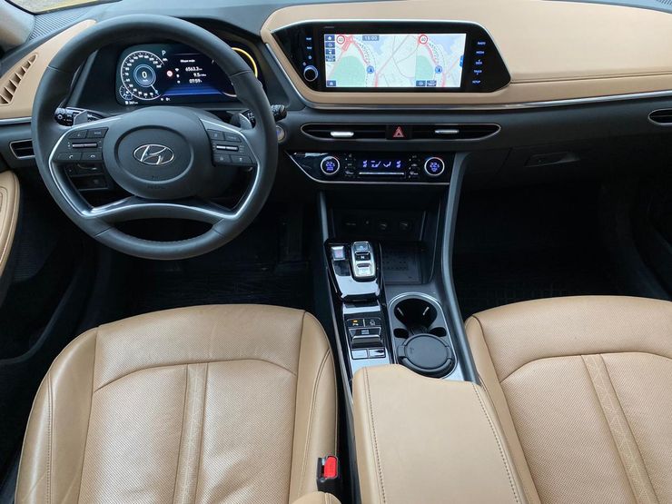 Чьи &laquo;понты&raquo; дороже: сравнительный тест Toyota Camry, Mazda6 и Hyundai Sonata