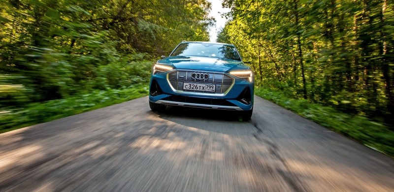 Подпитываем интерес к&nbsp;четырём кольцам, разряжая Audi e-tron