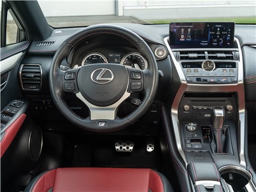 Lexus NX – как живется на стыке классов? 3 Lexus NX – как живется на стыке классов?