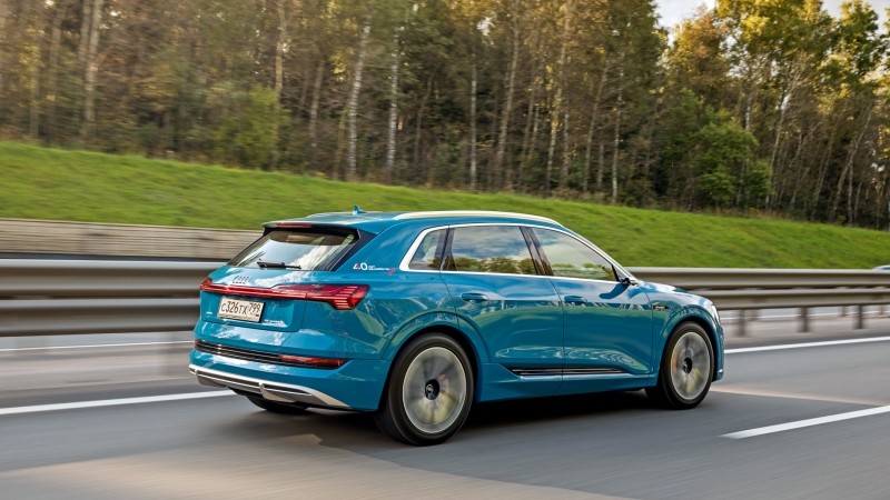 Подпитываем интерес к&nbsp;четырём кольцам, разряжая Audi e-tron