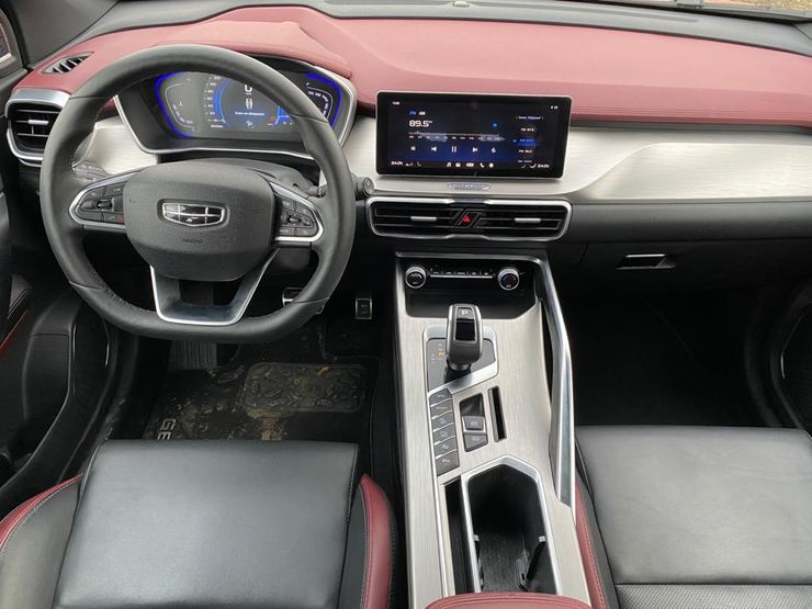 Какой китаец круче: сравнительный тест Geely Coolray, Haval F7 и Chery Tiggo 7 Pro