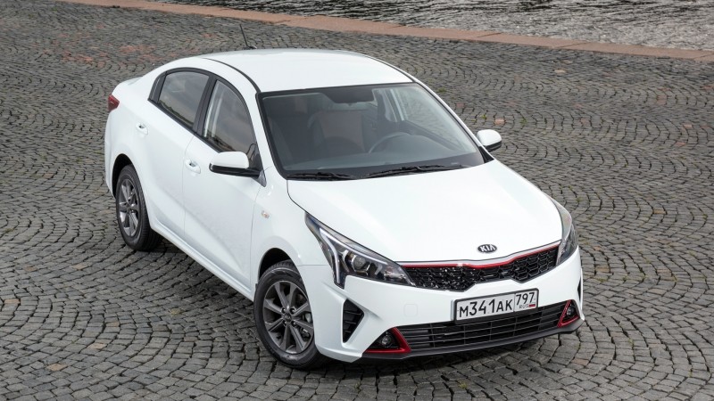 Вычисляем обновлённый седан Kia Rio по внешним признакам 4 Вычисляем обновлённый седан Kia Rio по внешним признакам