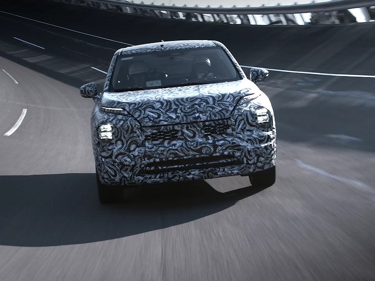 Стала известна дата премьеры новейшего Mitsubishi Outlander