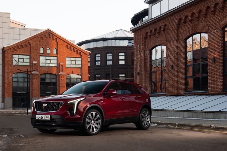 Младший брат: первый тест-драйв нового кроссовера Cadillac XT4