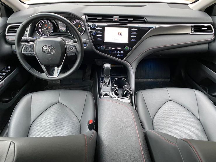 Чьи &laquo;понты&raquo; дороже: сравнительный тест Toyota Camry, Mazda6 и Hyundai Sonata
