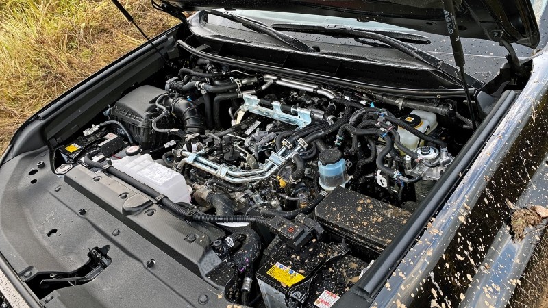 Обгоняем Pajero Sport на&nbsp;рамнике Toyota Land Cruiser Prado