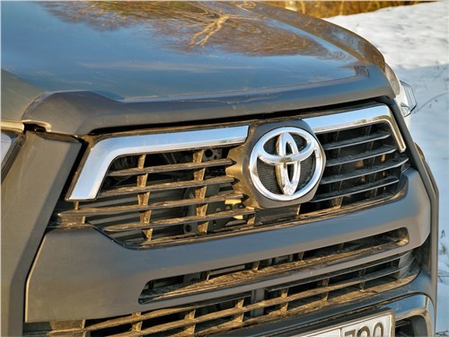 Toyota Hilux – когда больше ездить не на чем 7 Toyota Hilux – когда больше ездить не на чем