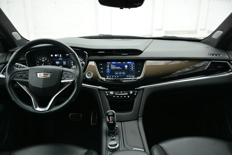 Вон из строя: длительный тест-драйв кроссовера Cadillac XT6