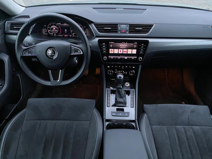 Идолопоклонство: сравнительный тест Skoda Superb, Mazda6 и Toyota Camry