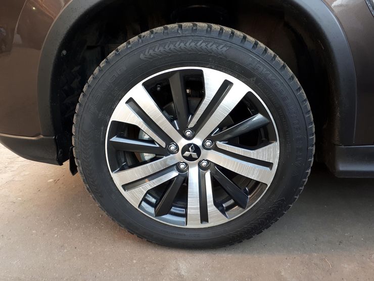 Меряемся приводами: сравнительный тест-драйв Renault Arkana и Mitsubishi ASX