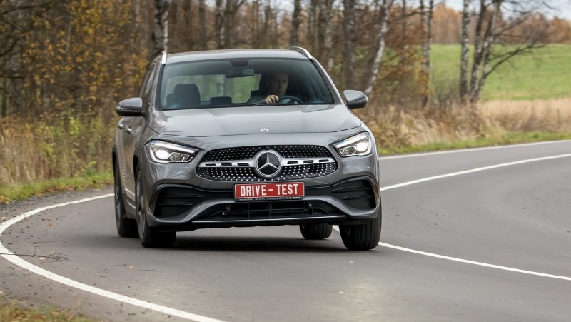 Ранжируем кроссоверы Mercedes-Benz GLA и GLB 250 4matic 12 Ранжируем кроссоверы Mercedes-Benz GLA и GLB 250 4matic
