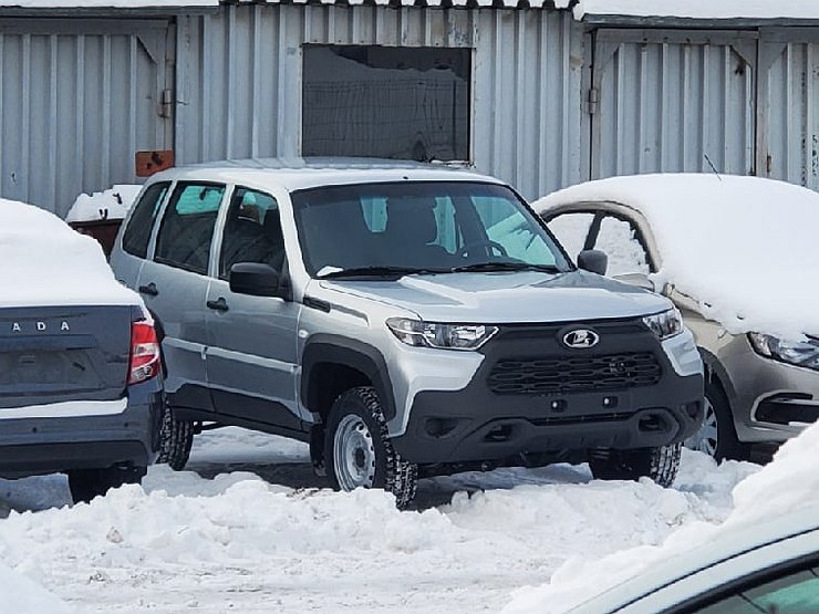 Стало известно, как выглядит «ободранная» версия LADA Niva Travel
