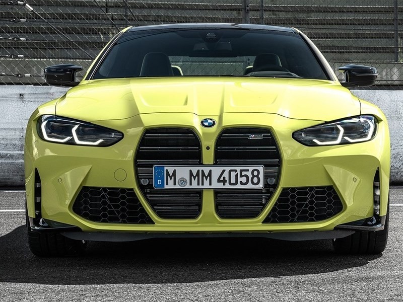 Главный дизайнер BMW отстаивает размер решетки радиатора