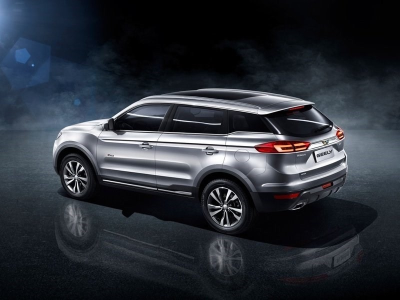Geely Atlas отзывают. Машины горят!