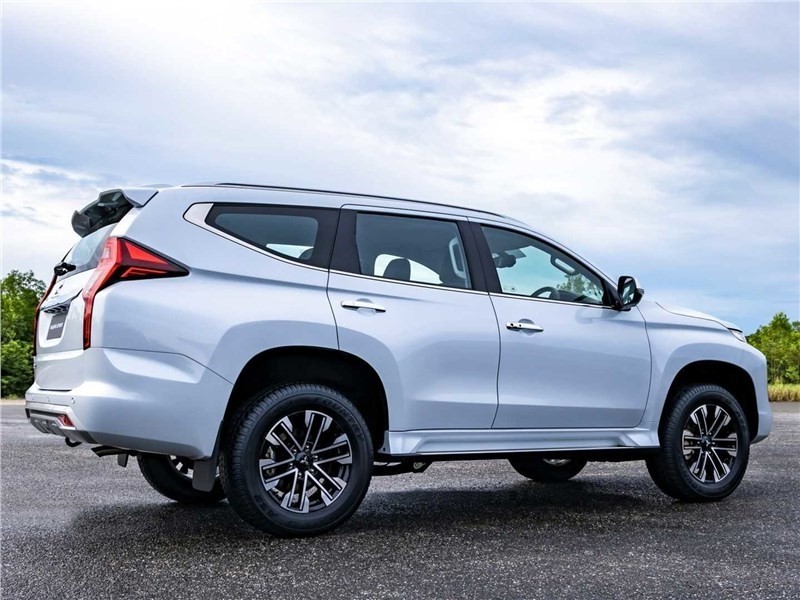 Обновленный Mitsubishi Pajero Sport: подробности