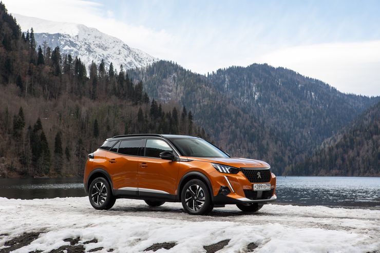 Лучше мало, чем много: первый тест-драйв нового Peugeot 2008 2 Лучше мало, чем много: первый тест-драйв нового Peugeot 2008