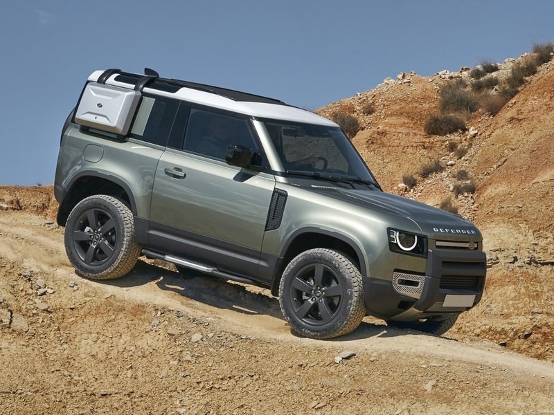 Land Rover Defender станет пикапом