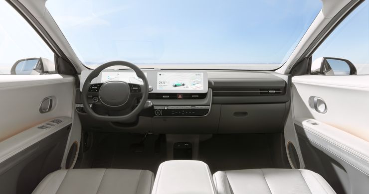 Плюсы и минусы необычного хетчбэка Hyundai Ioniq 5
