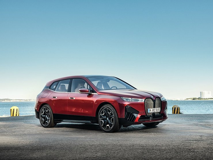 BMW привезет в Россию новейший кроссовер