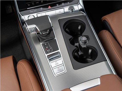 Тест-драйв Audi A6 (поколение C8) - Audi A6 45 TDI ищет продвинутого сисадмина