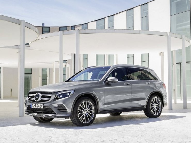 В России отзывают кроссоверы Mercedes-Benz GLC