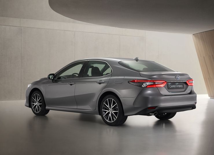 У новой Toyota Camry будет вариатор вместо &laquo;автомата&raquo;