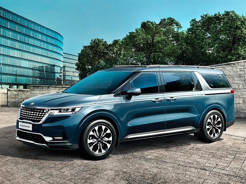 Названа дата премьеры нового Kia Carnival