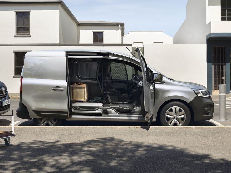 Новый Renault Kangoo удивил огромным дверным проемом 2 Новый Renault Kangoo удивил огромным дверным проемом
