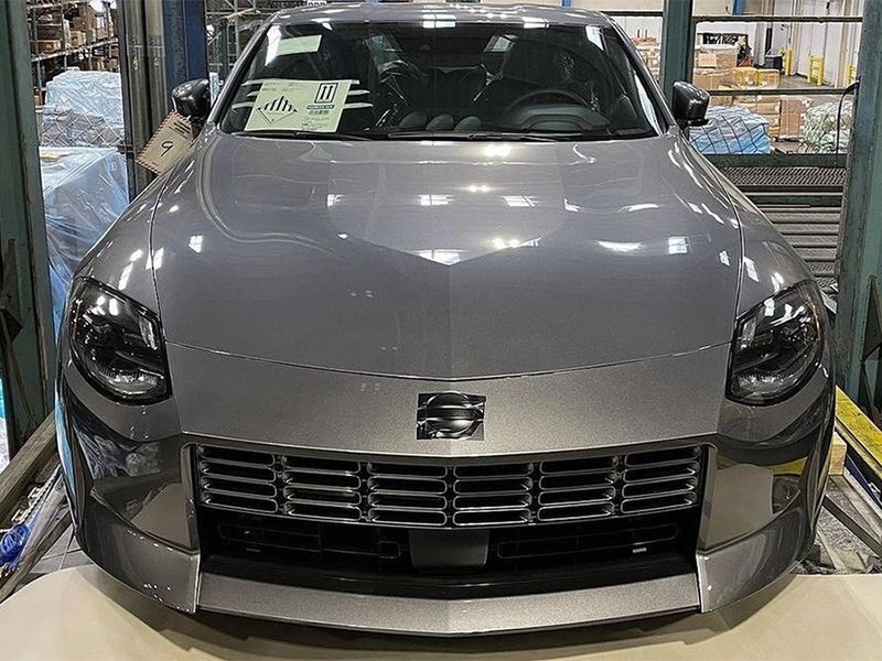 Будущие владельцы Nissan Z будут стоять на распутье 1 Будущие владельцы Nissan Z будут стоять на распутье
