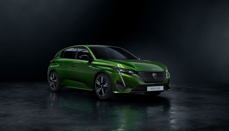 Первое знакомство с Peugeot 308 нового поколения