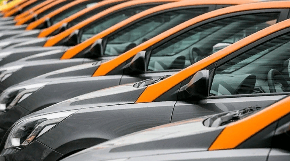 Каршеринг собираются наполнить российскими автомобилями