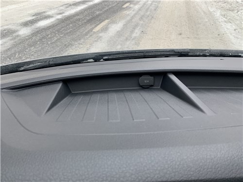 Volkswagen Multivan - универсален во всем? 10 Volkswagen Multivan - универсален во всем?