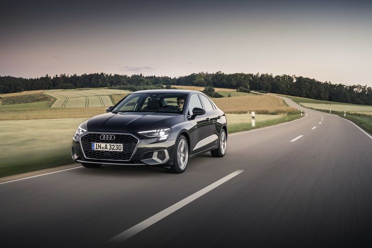 Audi назвала российские цены &laquo;недорогого&raquo; семейства А3