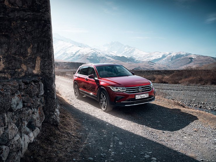 Парня в горы бери: видео тест-драйв обновленного кроссовера Volkswagen Tiguan
