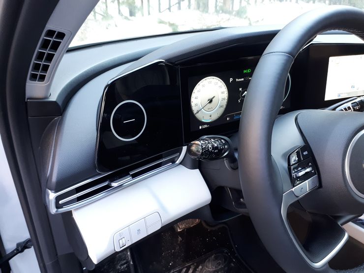Удар по глазам: первый тест-драйв новой Hyundai Elantra 4 Удар по глазам: первый тест-драйв новой Hyundai Elantra