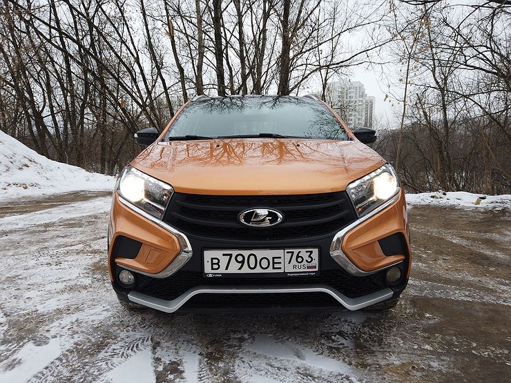 Украинцы массово скупают автомобили LADA