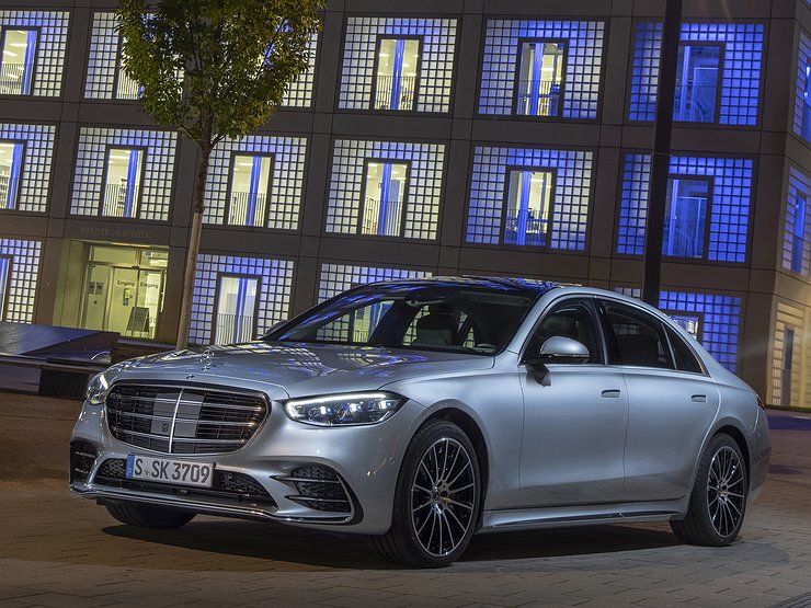 В Россию привезли 8-цилиндровый Mercedes-Benz S-класса