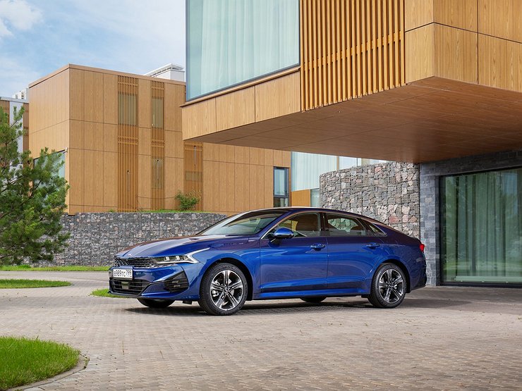 Гонка преследования: россияне изменили Toyota Camry c Kia K5
