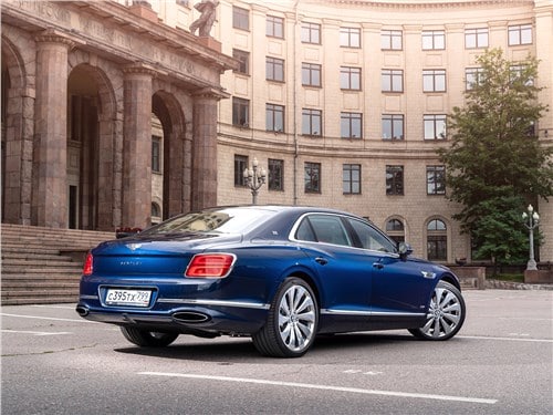 Тест-драйв Bentley Flying Spur &ndash; истинное значение флагмана