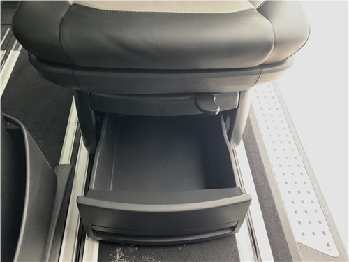 Volkswagen Multivan - универсален во всем? 6 Volkswagen Multivan - универсален во всем?