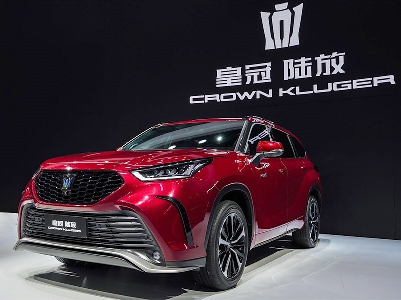 Toyota представила новый Crown 1 Toyota представила новый Crown
